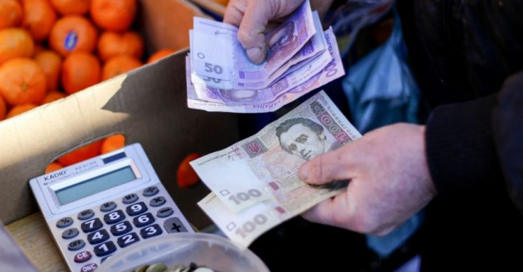 В Украине вырос прожиточный минимум и социальные выплаты