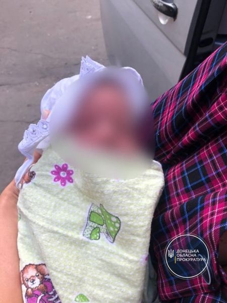 В Мариуполе судили женщину, которая продавала новорожденного сына за 400 тысяч грн
