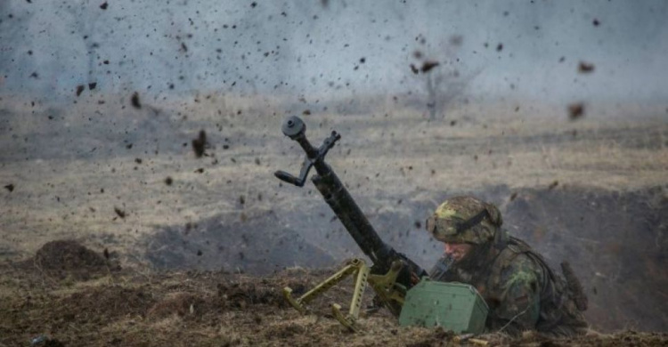 Сутки в зоне проведения ООС: обстреляны позиции ВСУ под Мариуполем, убит украинский боец