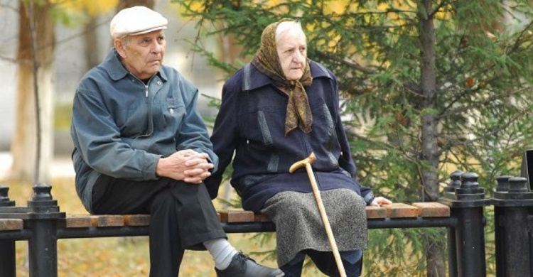 Мариупольские чиновники рассказали, что делать пожилым переселенцам, если перестала приходить пенсия