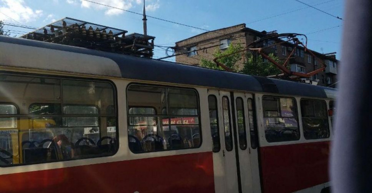 В Мариуполе образовалась пробка трамваев (ФОТОФАКТ)