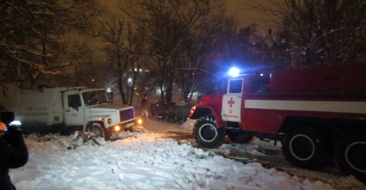 Спасатели освободили из снежного плена 26 авто мариупольцев (ФОТО+ВИДЕО)