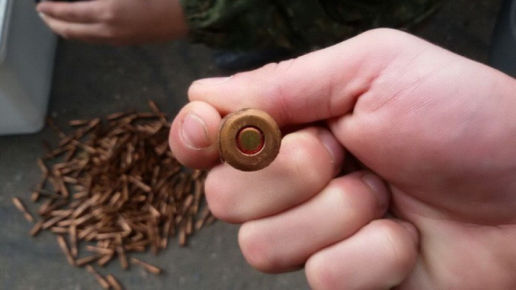 СБУ обнаружили на Луганщине тайник боевиков