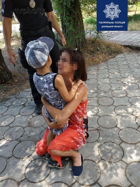 Нетрезвые родители потеряли 5-летнего сына на побережье Мариуполя (ФОТО)