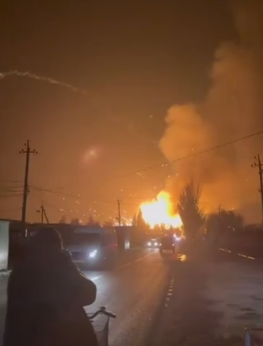 Неподалік Маріуполя в окупованому селищі Сєдове пролунали гучні вибухи - що відомо