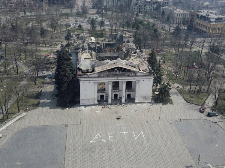 На Донеччині росіяни знищили більше 70 культурних та історичних об’єктів: майже половина з них – у Маріуполі