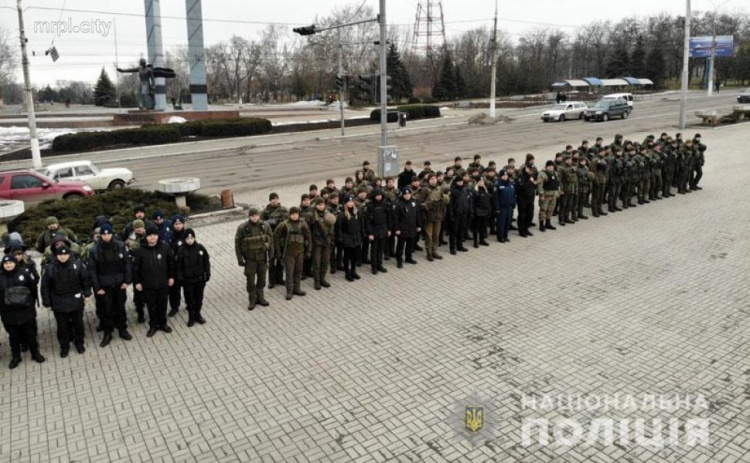 Для защиты мариупольцев вышли усиленные патрули (ФОТО)