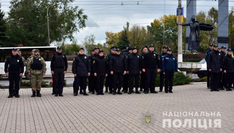 На выходных в Мариуполе усилят наряды полиции (ФОТО)