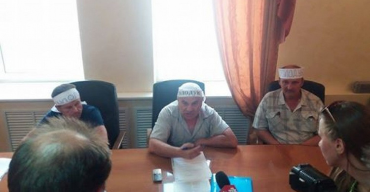 На Донбассе горняки из-за невыплаты зарплаты объявили голодовку