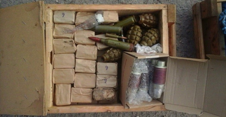 На Луганщине СБУ нашла тайник с гранатами и патронами