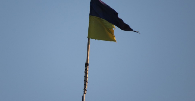 Над Мариуполем разорван флаг Украины (ФОТОФАКТ)