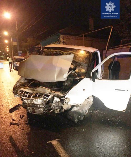 За месяц в Мариуполе в ДТП погибли два человека. Правила, которые могут сохранить жизнь (ФОТО)