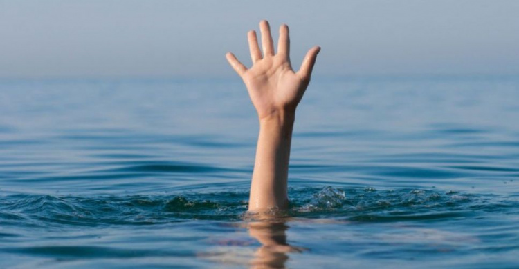 На побережье Мариуполя утонул мужчина