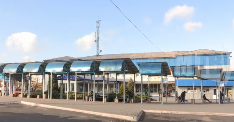 Мариупольские ЖД и автовокзалы опустели из-за карантинных ограничений