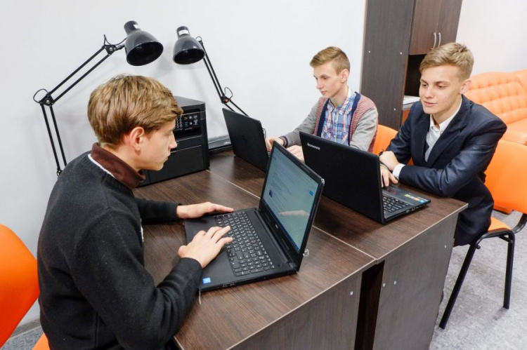 В Донецкой области открыли первый инновационный центр для развития жителей (ФОТО+ВИДЕО)