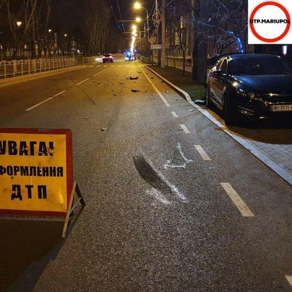 В Мариуполе иномарка снесла припаркованный автомобиль (ФОТО+ВИДЕО)