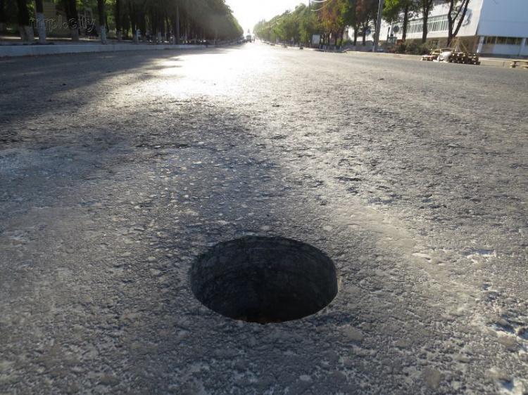 В Мариуполе завтра стартует финал обновления дорожного покрытия главного проспекта города (ФОТО)