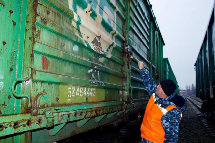 Донецкую железную дорогу хотели «обчистить» на 4,5 млн гривен (ФОТО)
