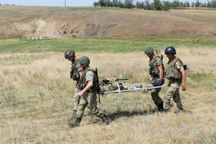 Пограничники Донецкой области показали тактическую подготовку в полевых условиях (ФОТО)