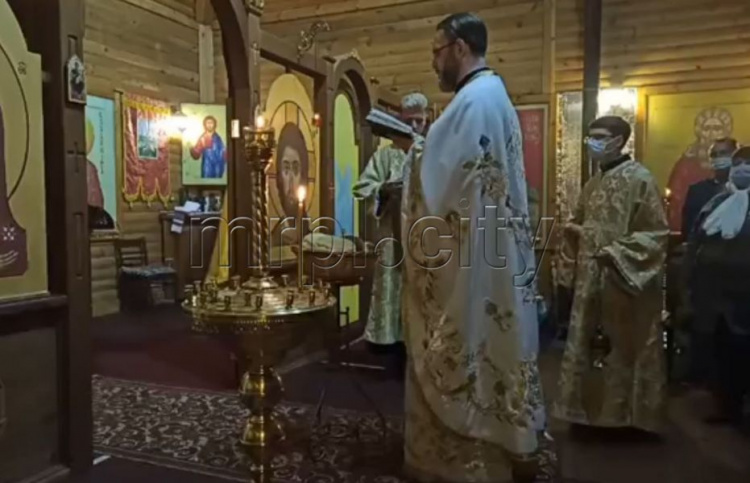 Православные и греко-католики Мариуполя встретили Светлое Христово Воскресение