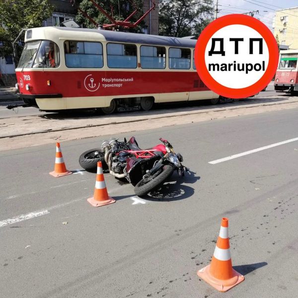 Трамваи остановились из-за ДТП на мариупольском проспекте (ВИДЕО + ДОПОЛНЕНО)