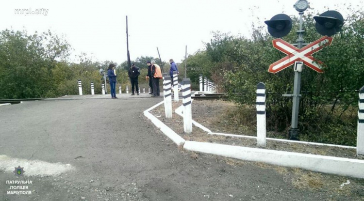 Патрульные зафиксируют ямы на дорогах Мариуполя, проверят АЗС и примут строгие меры (ФОТО)