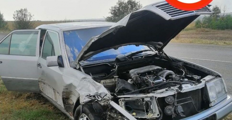 В Мариуполе «лоб в лоб» столкнулись два автомобиля
