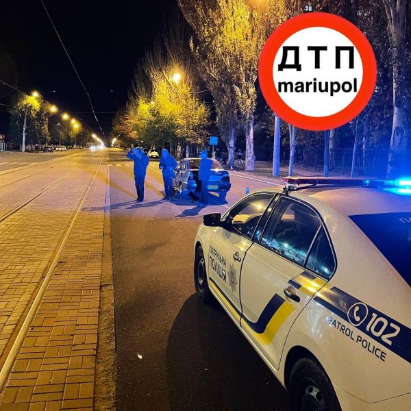 Аварии в темноте: в Мариуполе разбились четыре машины, травмирована женщина-водитель