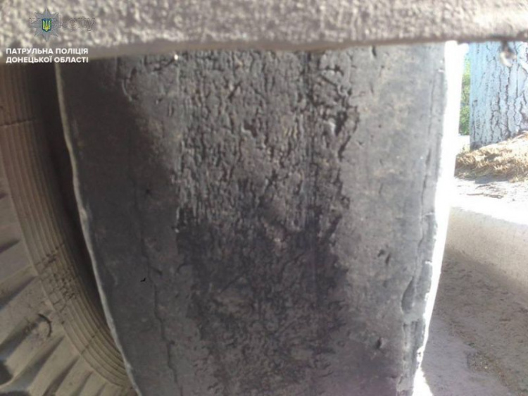 В Мариуполе водителя арестовали за стертые шины (ФОТО)