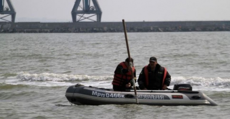 В Мариуполе из моря выловили тело мужчины. Личность не установлена