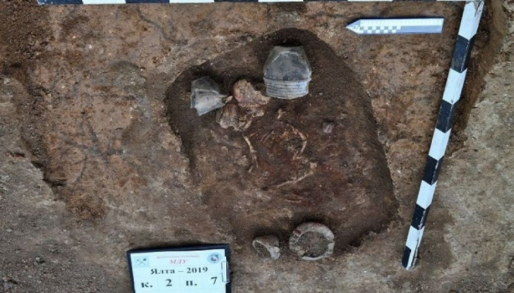 Под Мариуполем обнаружен скелет человека (ФОТО)