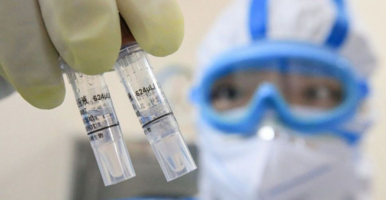 В Украине число новых заболевших коронавирусом превысило тысячу