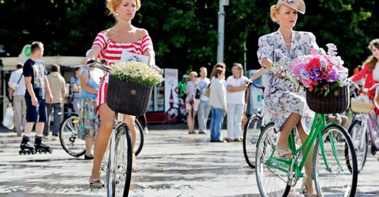Мариупольские леди на велосипеде возглавят «осеннюю покатушку»