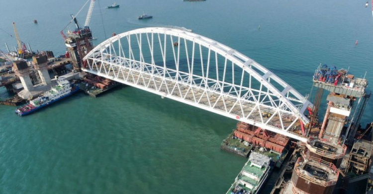 Мариупольский порт из-за строительства Керченского моста потерял 30% флота