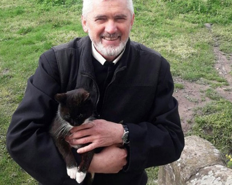 Кот прошел 300 км в монастырь, где жил раньше (ФОТО+ВИДЕО)