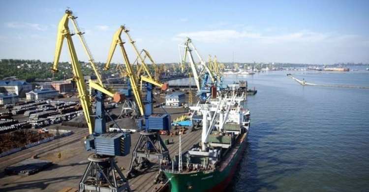Более миллиона тонн грузов прошло через порт Мариуполя за квартал
