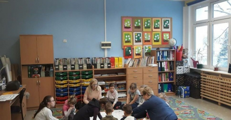 Польская и украинская школа: власти Мариуполя изучили разницу (ФОТО)