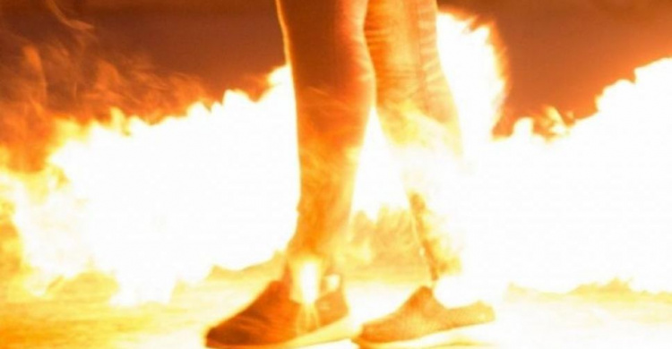 Загорелось платье: в Мариуполе от ожогов умерла женщина