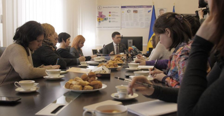 Журналисты попали на чашку чая к мэру Мариуполя (ФОТО)