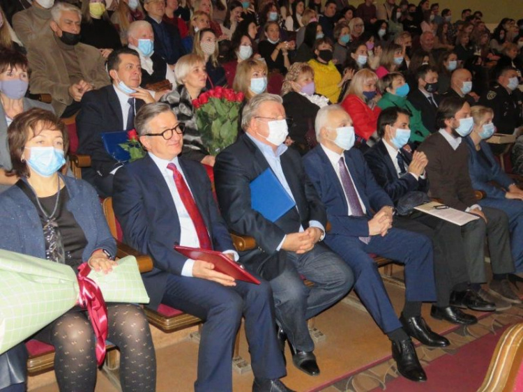 Мариупольский государственный университет отметил 30-летний юбилей