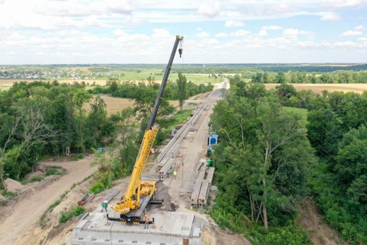 Украинцам показали ход реконструкции трассы Борисполь-Днепр-Мариуполь с высоты птичьего полета