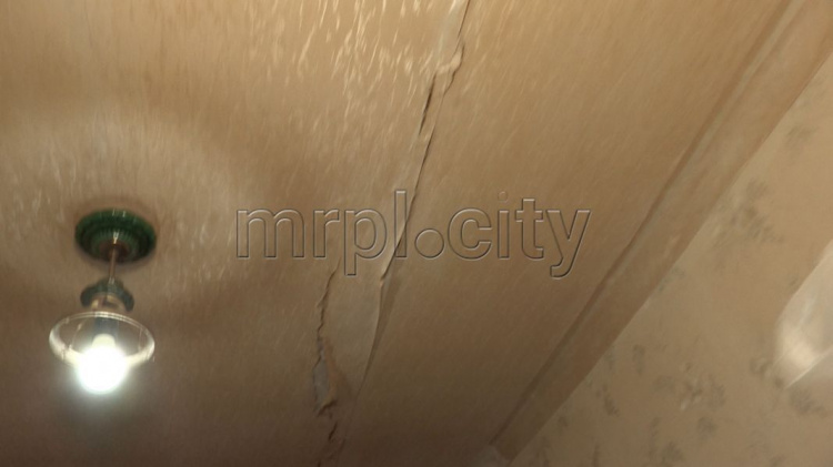 Мариупольская многоэтажка «трещит по швам» после демонтажа несущей стены