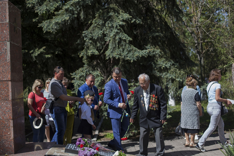 В Мариуполе прошёл митинг, посвящённый Дню Победы (ФОТО)