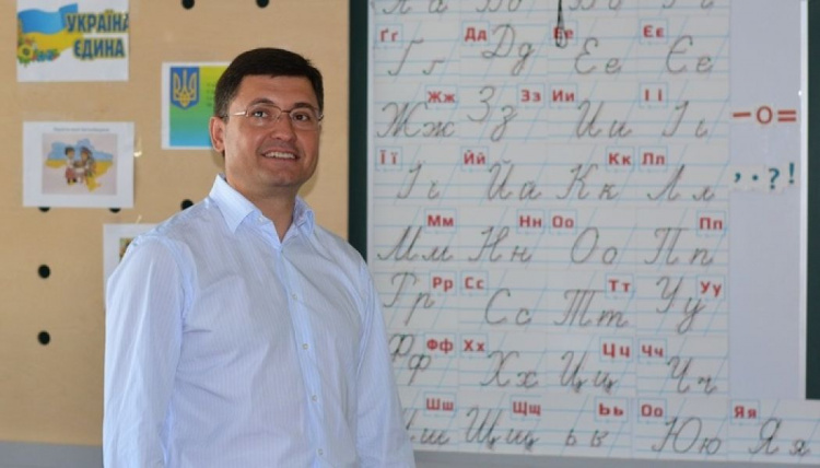 Мэр Мариуполя проинспектировал готовность школ к началу учебного года (ФОТО)