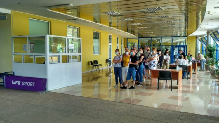 Центр массовой вакцинации заработал в Мариуполе