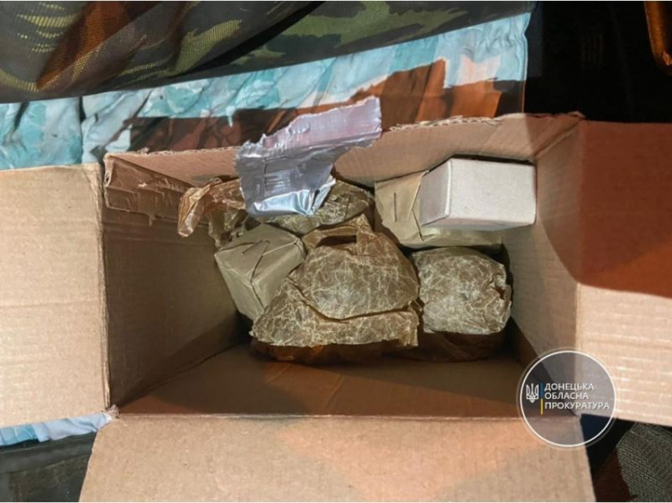 В Мариуполе местный житель торговал оружием и боеприпасами
