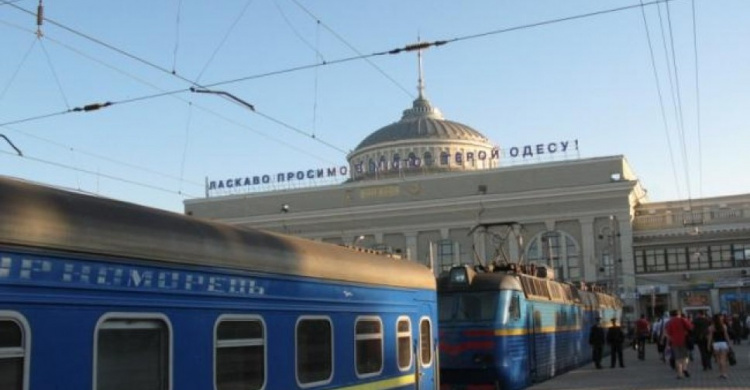 Новый поезд Одесса-Мариуполь будет курсировать уже в июне по модернизированному участку