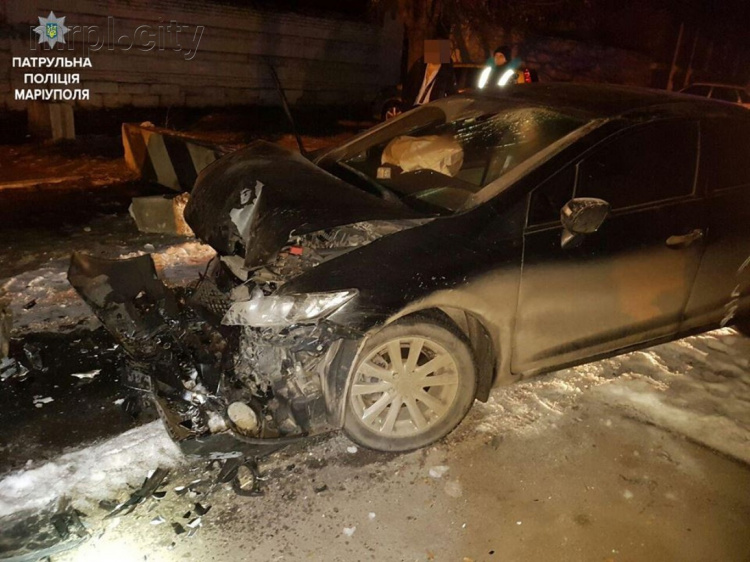 В Мариуполе пьяный водитель протаранил сразу четыре автомобиля (ФОТО)