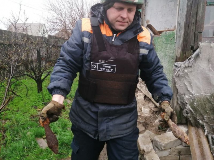 Более 70 взрывоопасных предметов за неделю обезвредили на Донбассе (ФОТО)