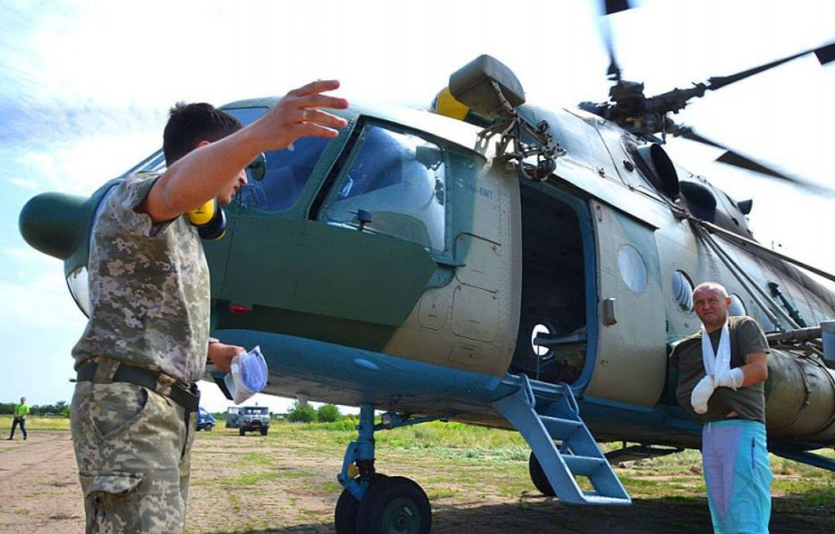В Донецкой области раненых военных эвакуировали по воздуху (ФОТО+ВИДЕО)